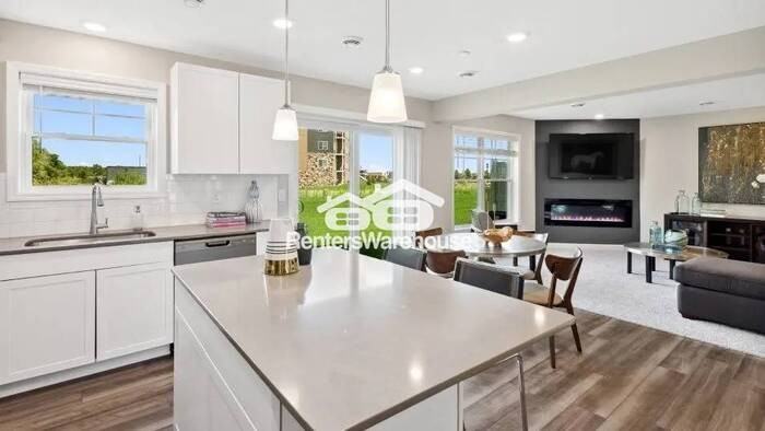 1062 Jubert Dr - Photo 3 of 19