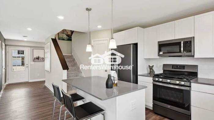 1062 Jubert Dr - Photo 4 of 19