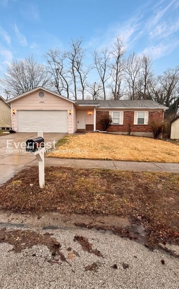 11635 Hazeloak Dr - Photo 2 of 24