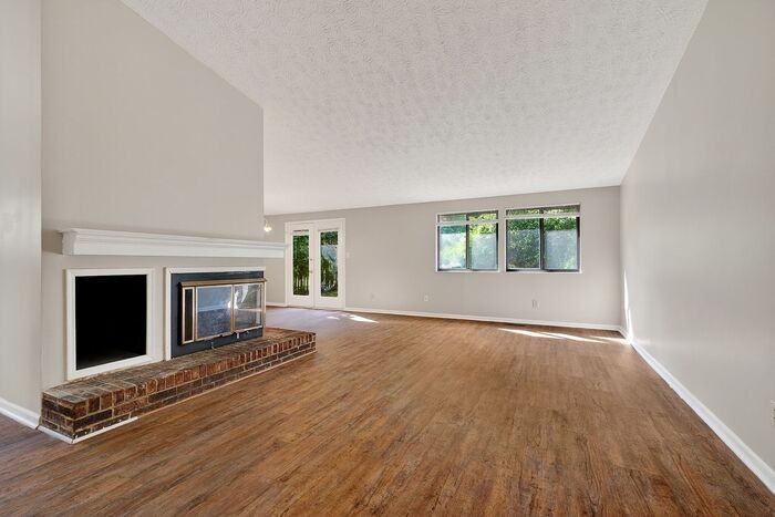 8134 Old Prairie Ct - Photo 3 of 26