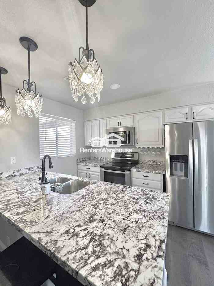 310 W Pontiac Dr #8 - Photo 5 of 16