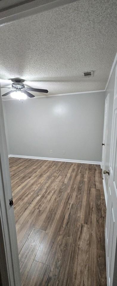 1268 Britain Dr - Photo 3 of 12