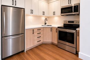 3433 Rue Durocher #404 - Photo 1 of 1
