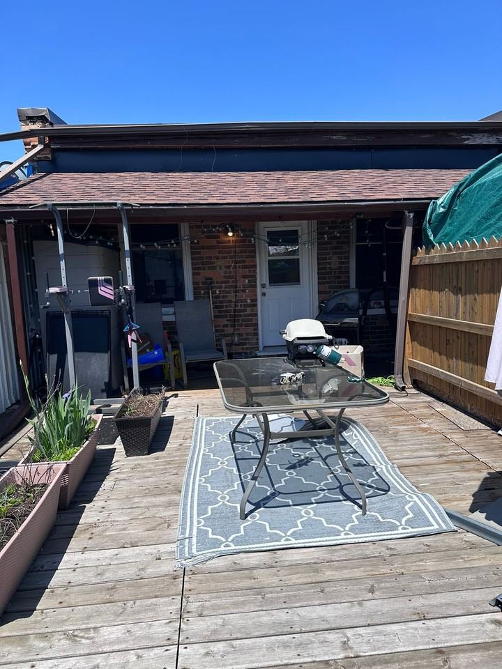 39 Victoria Street West #3 - Photo 4 of 12