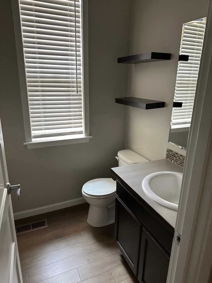 4254 Dudley Dr Ne #1 - Photo 6 of 25