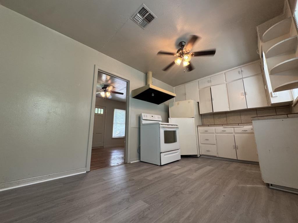 1511 S 11th St - Photo 3 of 6