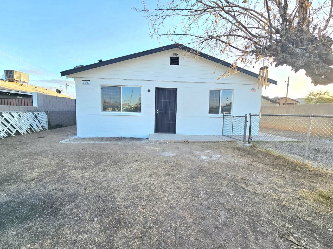 1507 W Tonto St #1 - Photo 2 of 15