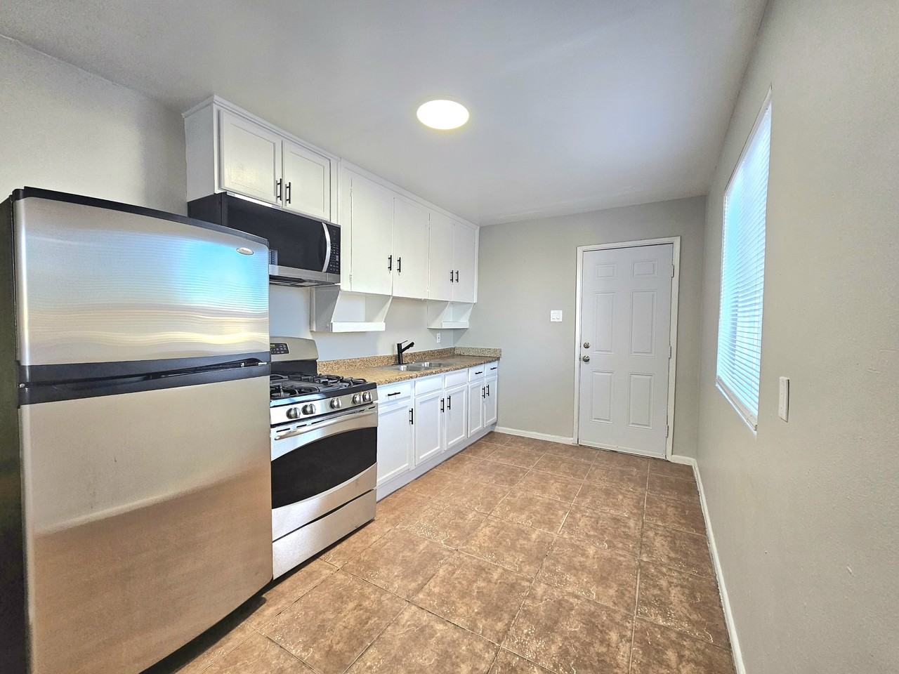 1507 W Tonto St #1 - Photo 5 of 15