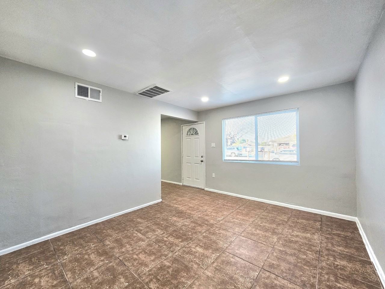 1507 W Tonto St #1 - Photo 7 of 15