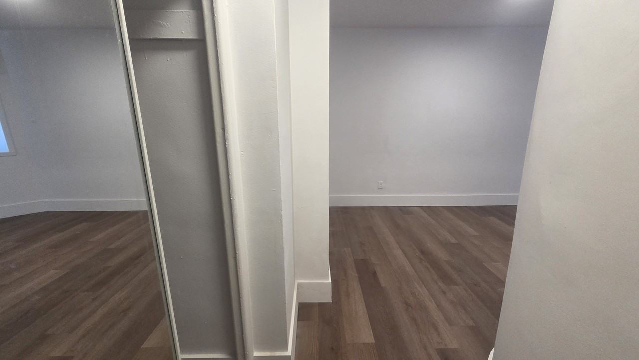 3433 Rue Durocher #108 - Photo 3 of 14