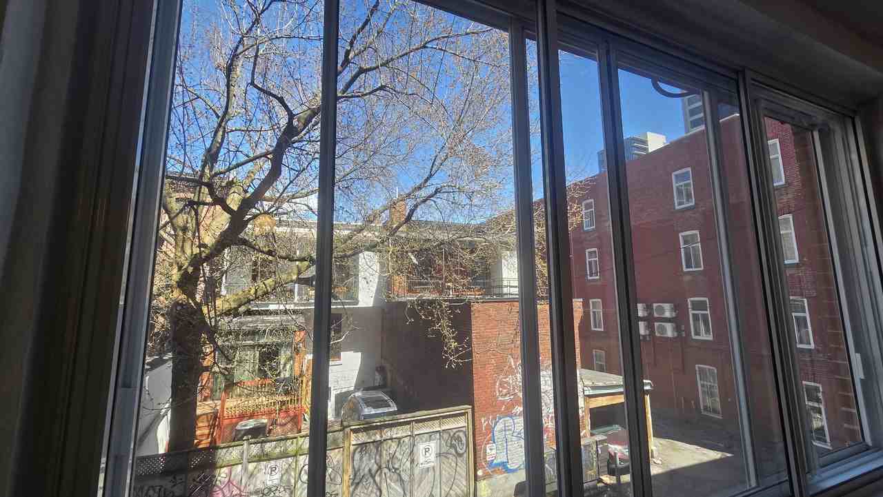 3433 Rue Durocher #108 - Photo 7 of 14