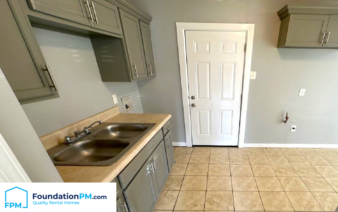 4503 Beacon Hill Dr - Photo 7 of 10