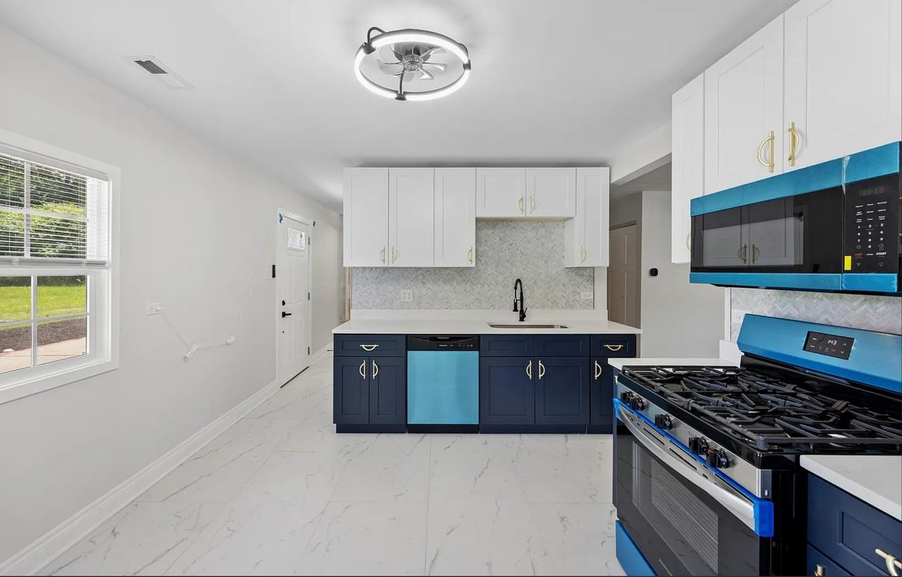 570 Andover St #1 - Photo 5 of 10