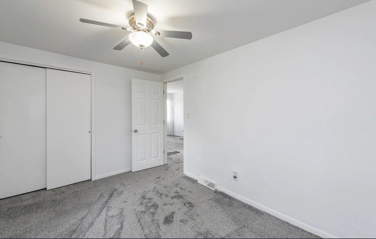 40525 N Marcus St #1 - Photo 7 of 9