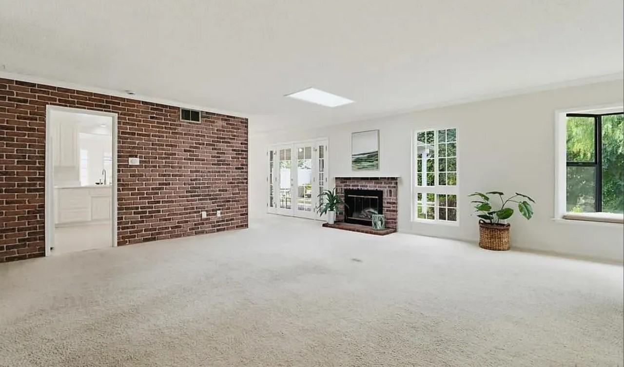 1362 Saddleview Ct #1 - Photo 2 of 10