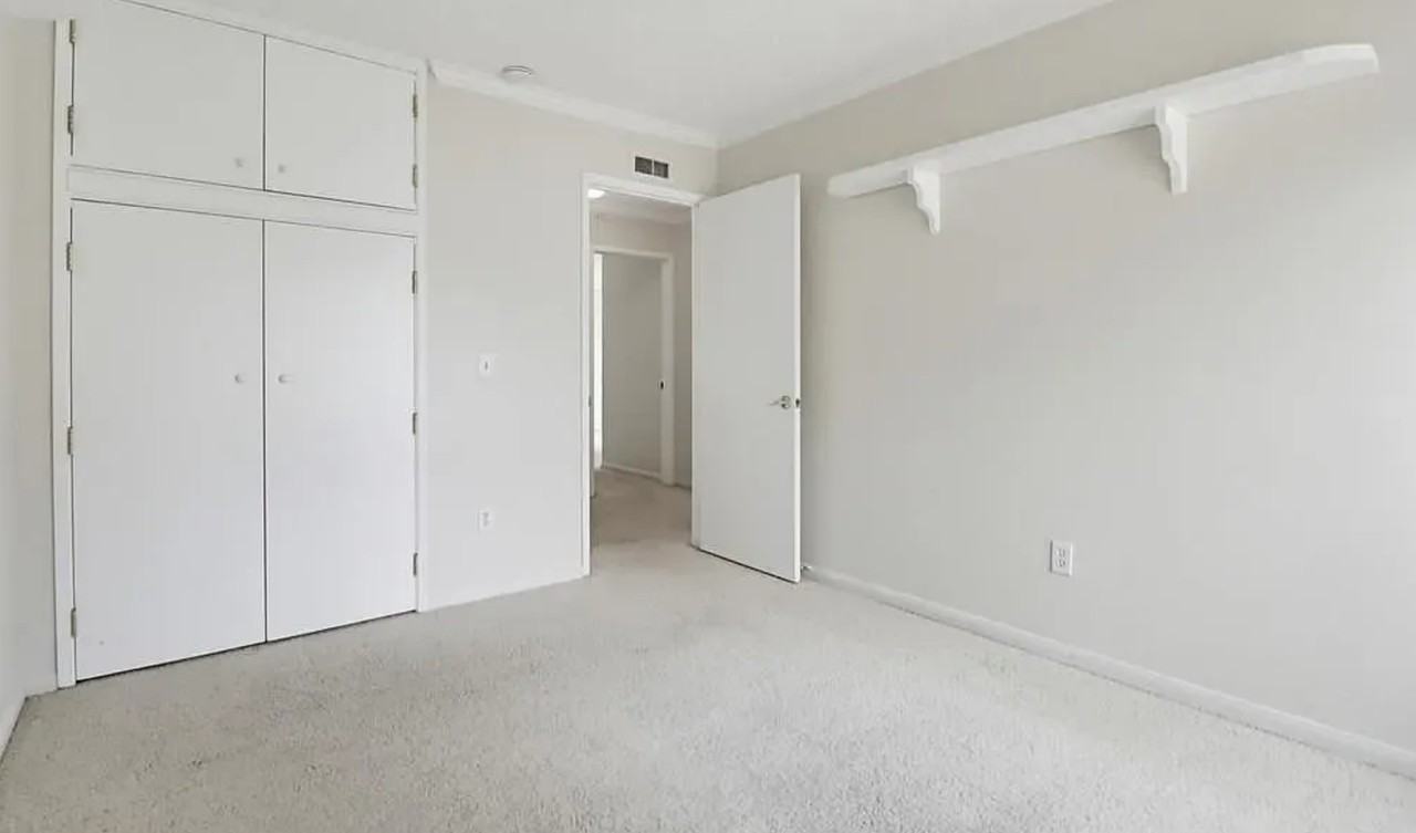 1362 Saddleview Ct #1 - Photo 5 of 10