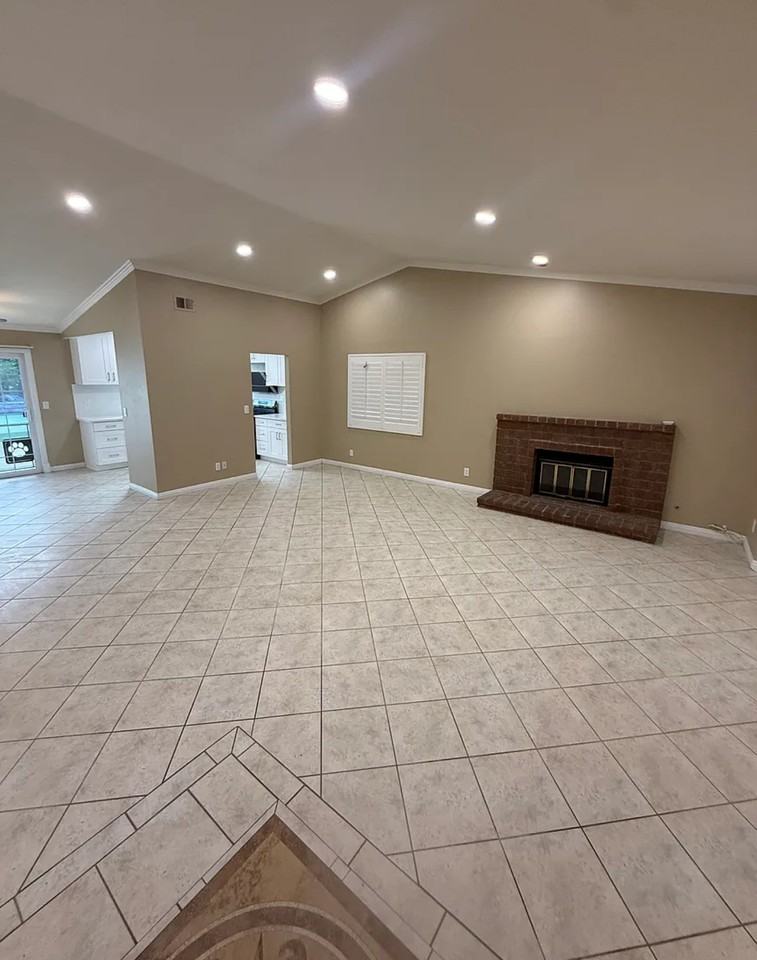 1427 Marigold St #1 - Photo 2 of 10