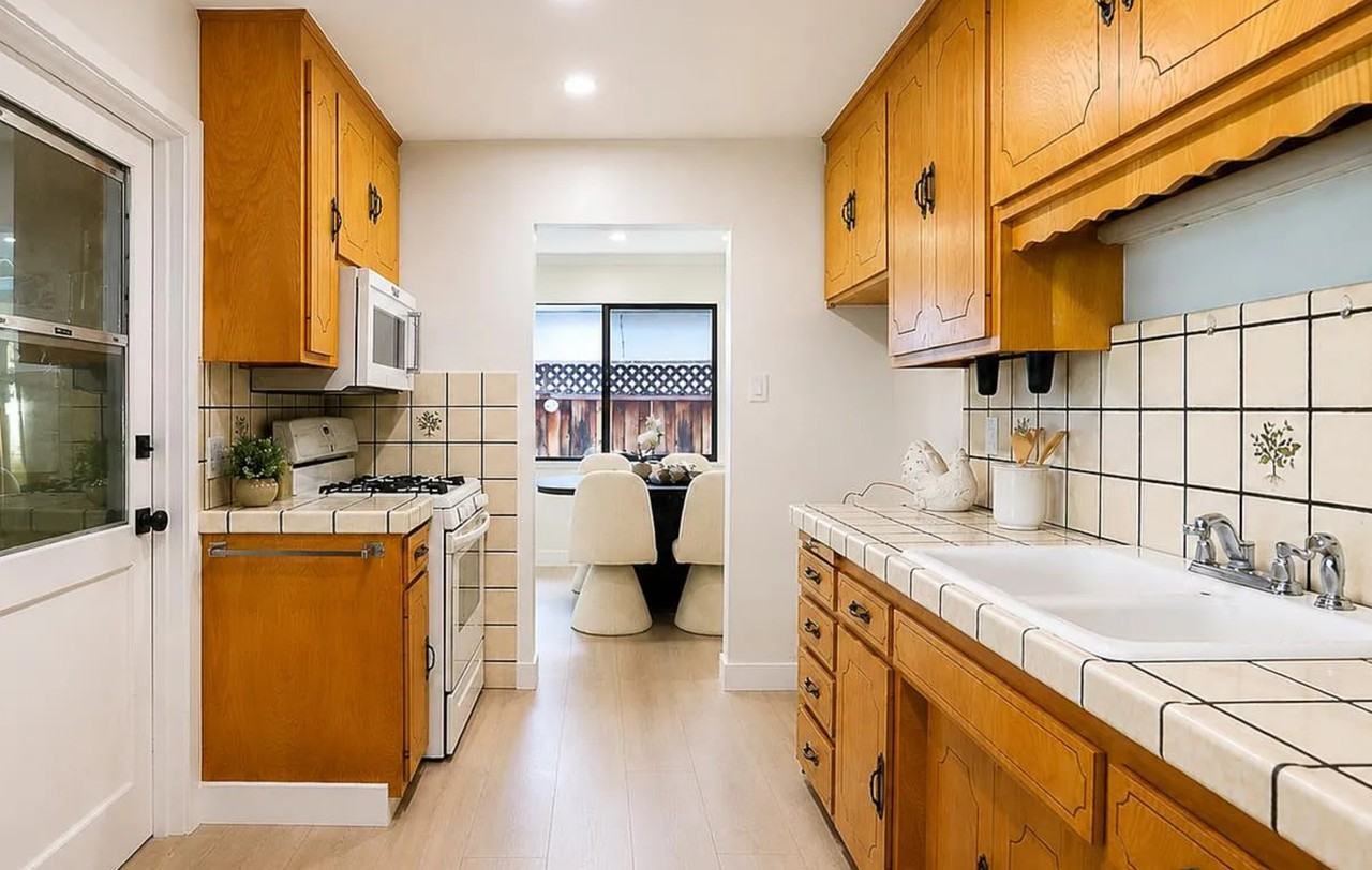 1762 Laine Ave #1 - Photo 3 of 9