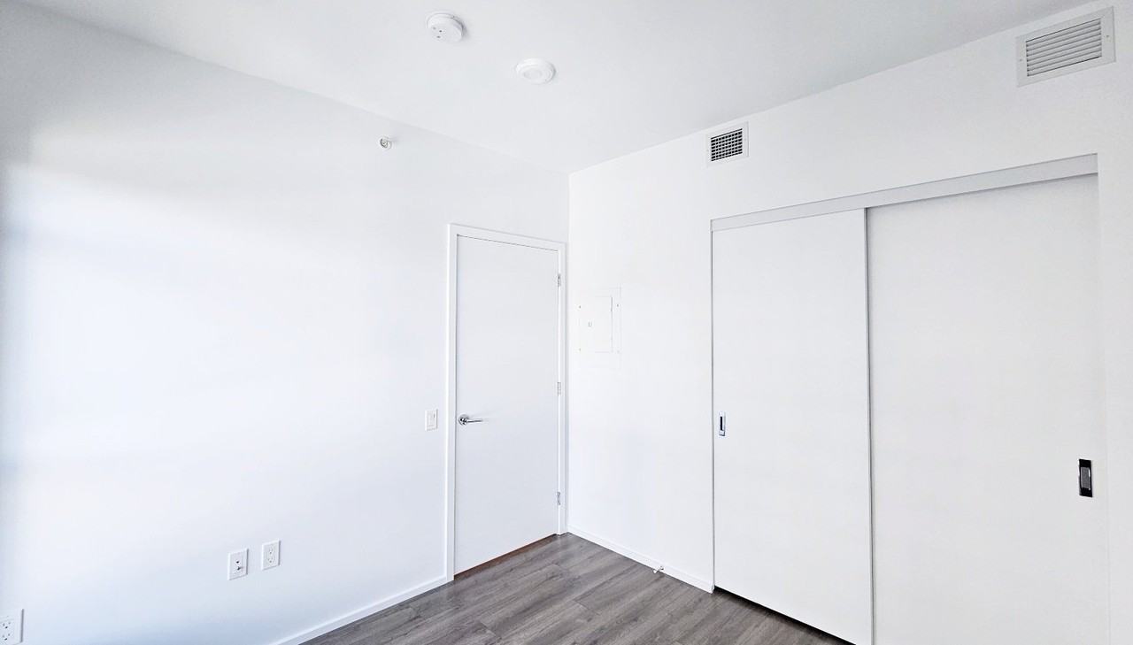 3833 Evergreen Place #8F - Photo 4 of 19