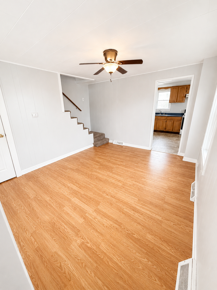 314 3rd Avenue - Photo 4 of 9