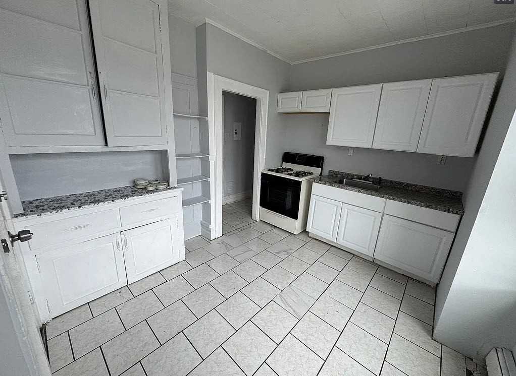 108 Isabella Ave #3 - Photo 3 of 5