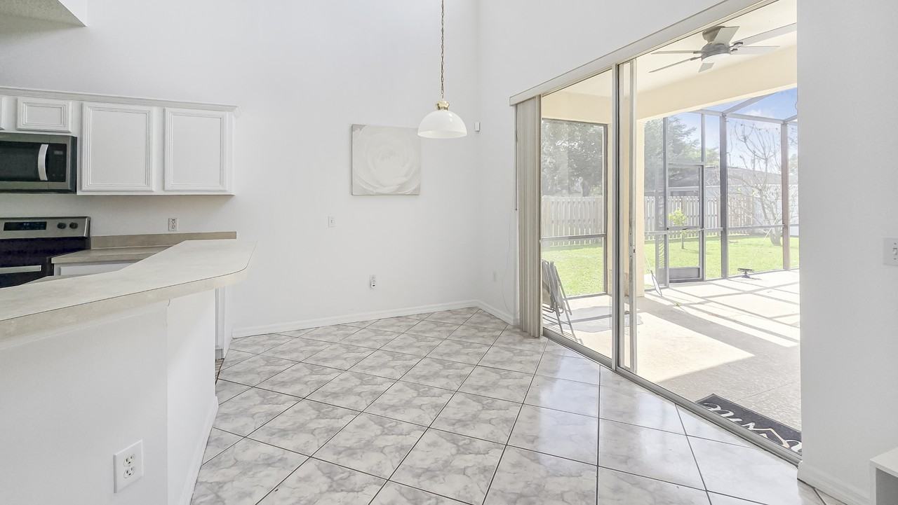 408 Eagle Dr #408 - Photo 5 of 21