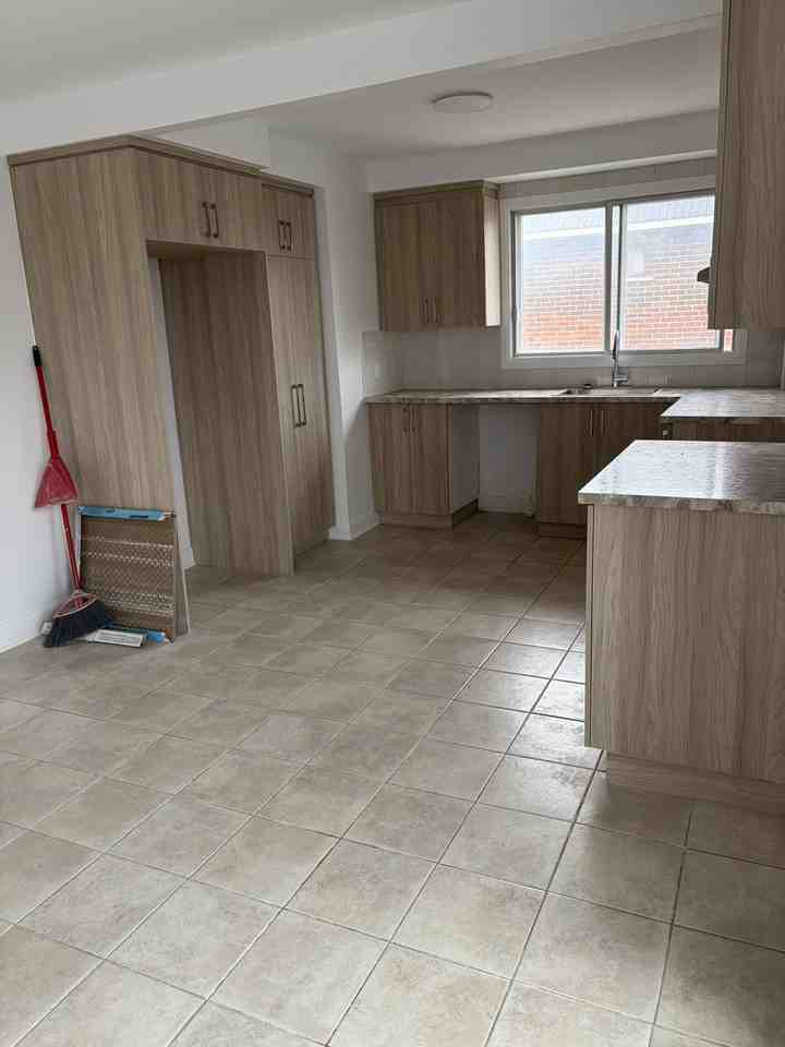 8427 Rue de Pontmain - Photo 7 of 12