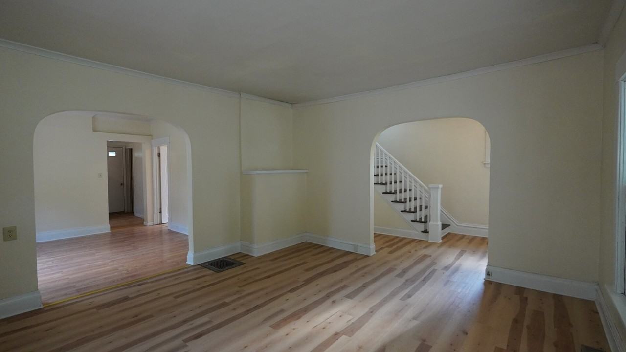40 E Fayette St - Photo 3 of 17