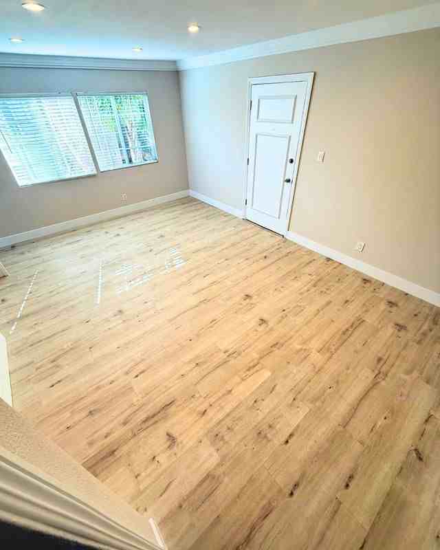 2215 1/12 Grand Ave - Photo 2 of 34
