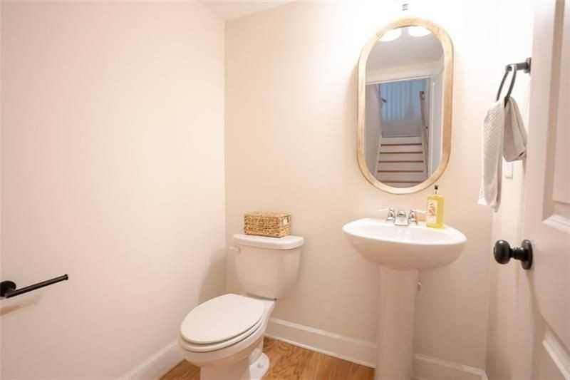 1059 Caruso Dr - Photo 7 of 19