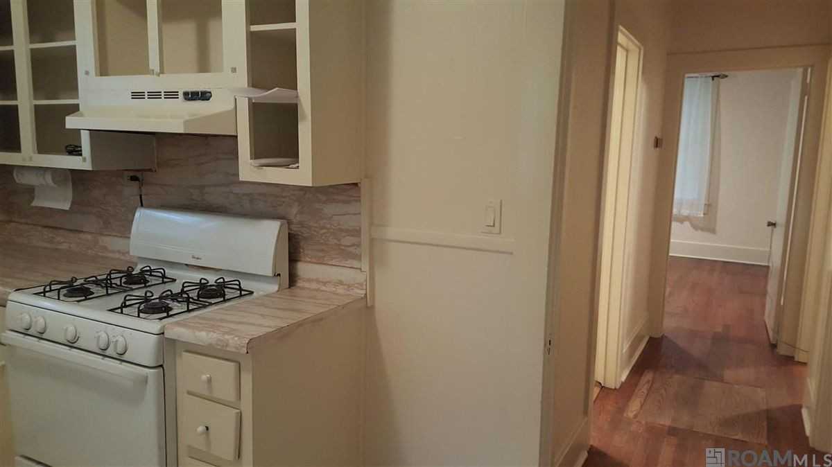 2148 Stanford Ave - Photo 3 of 12