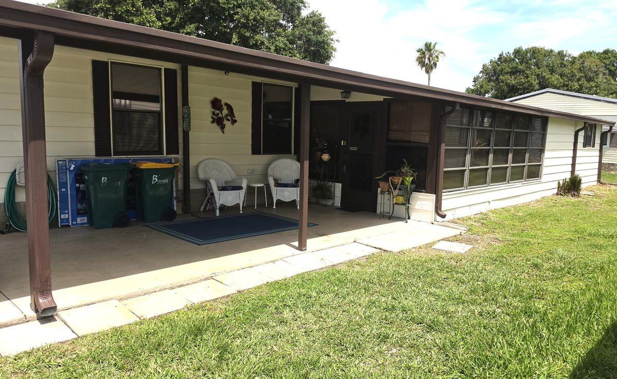 259 Dolphin Cir - Photo 3 of 21