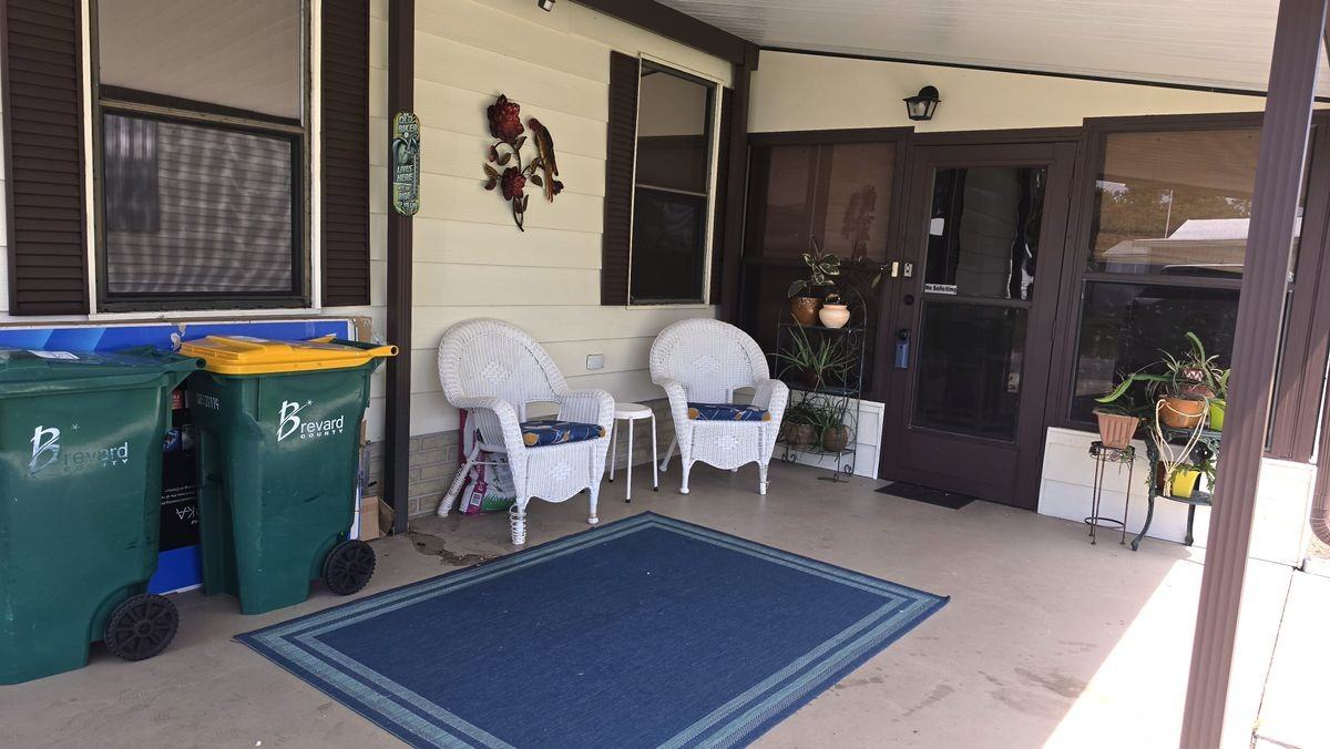 259 Dolphin Cir - Photo 6 of 21