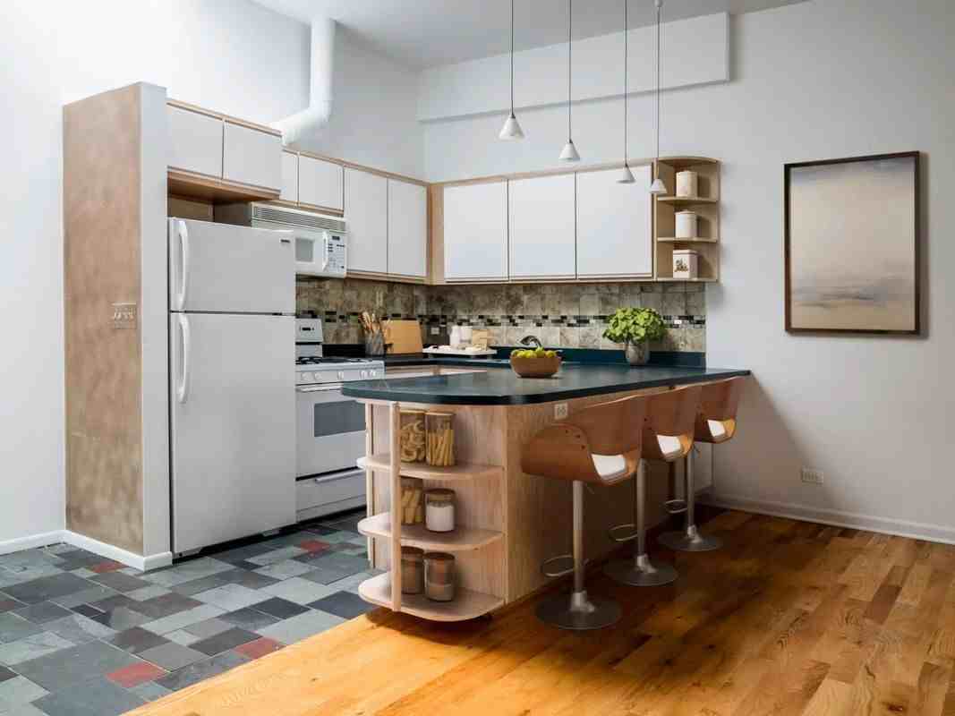 655 Central Ave - Photo 2 of 8