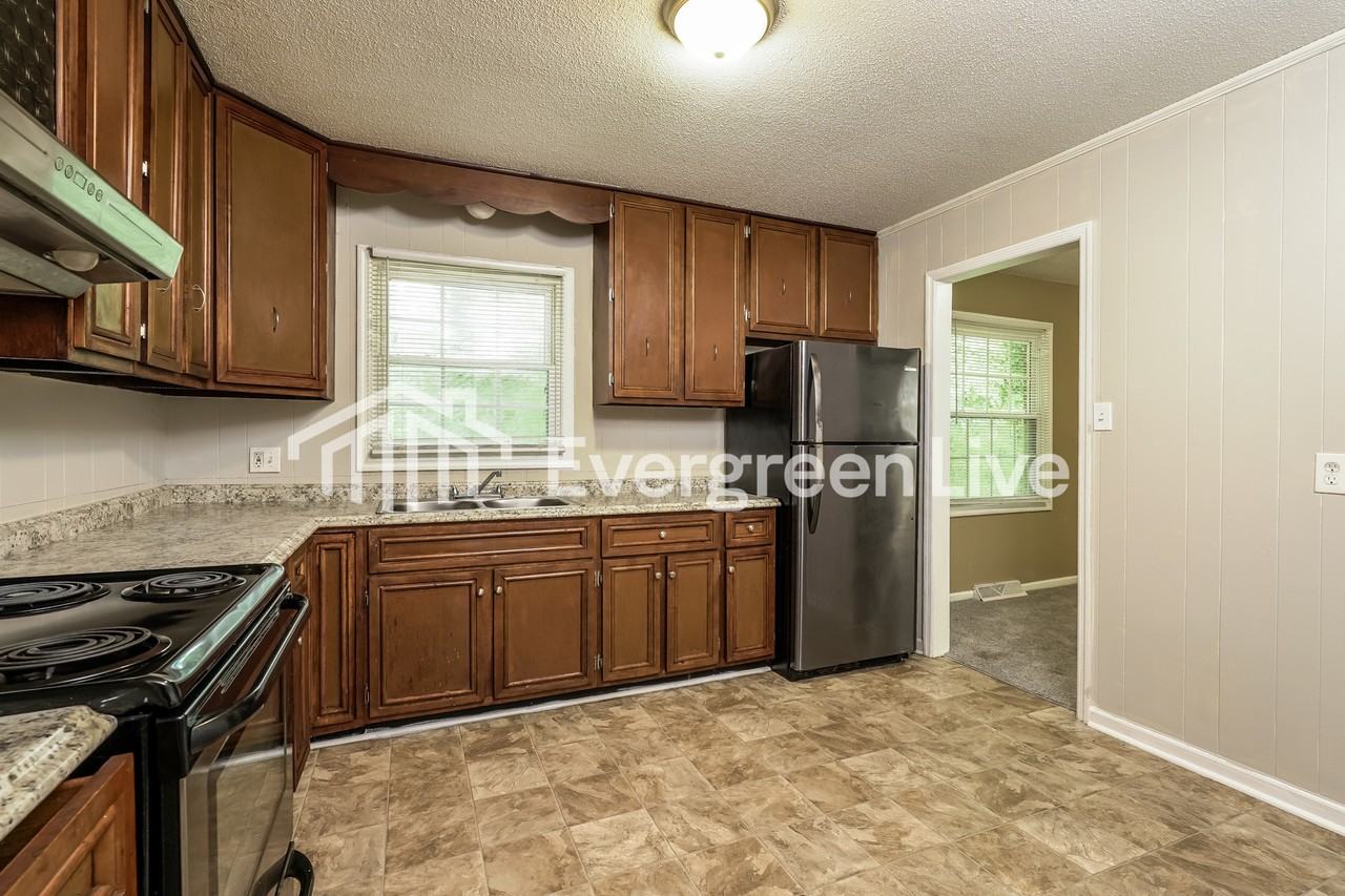 3771 Spaulding Dr - Photo 2 of 15