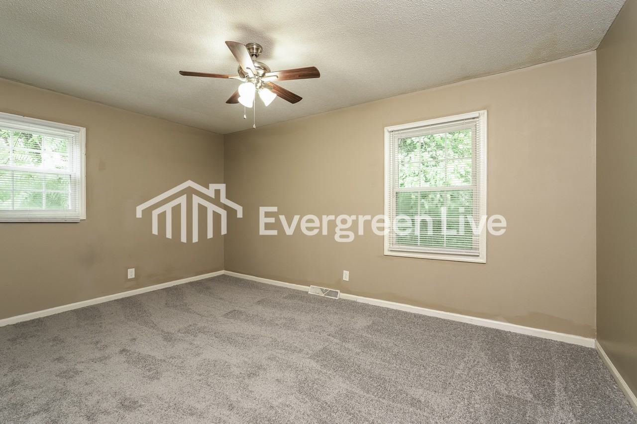 3771 Spaulding Dr - Photo 6 of 15