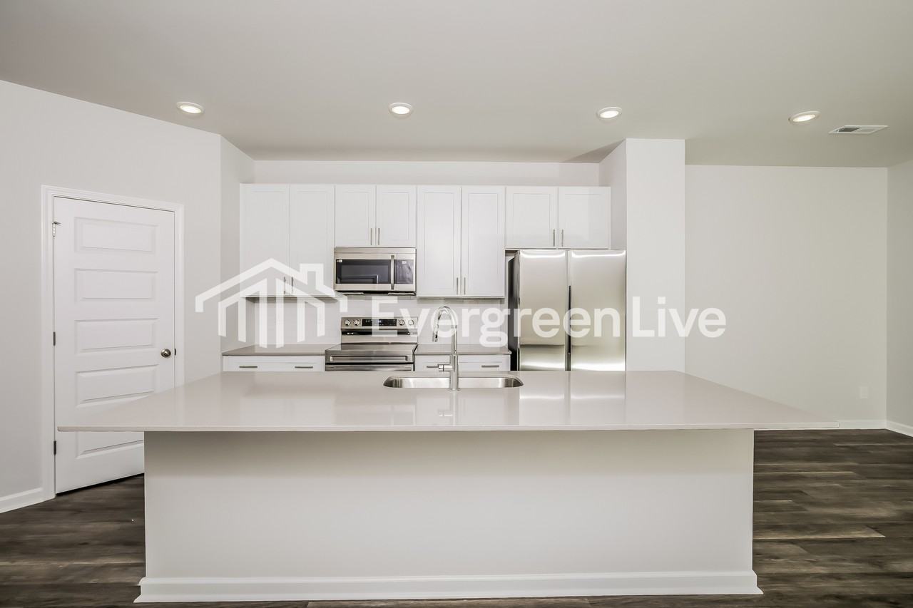 1014 Postmaster Lane - Photo 3 of 15