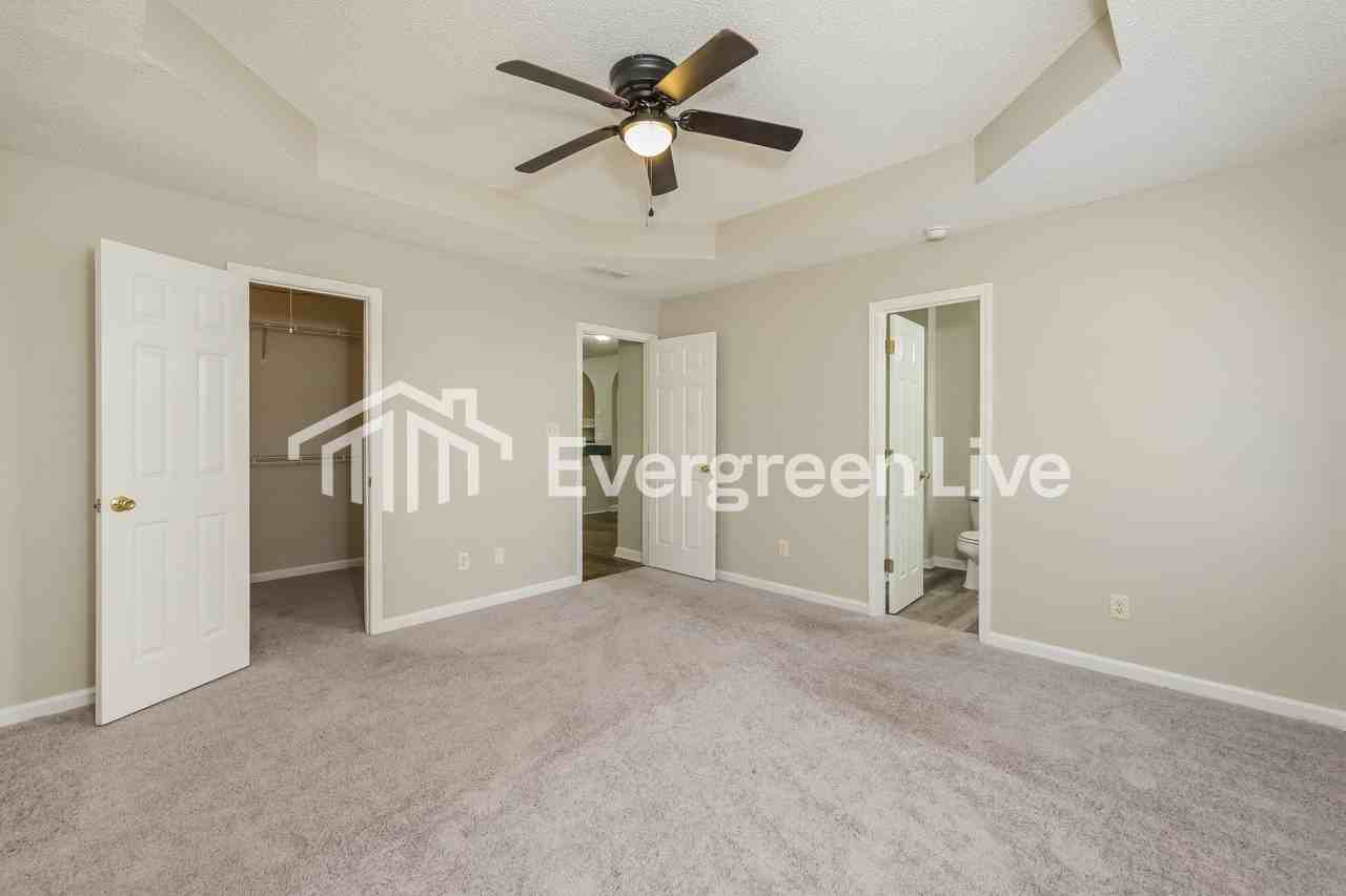 6380 Ariaal Dr - Photo 7 of 15