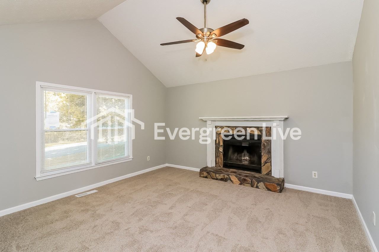 7382 Grove Wood Dr - Photo 2 of 15