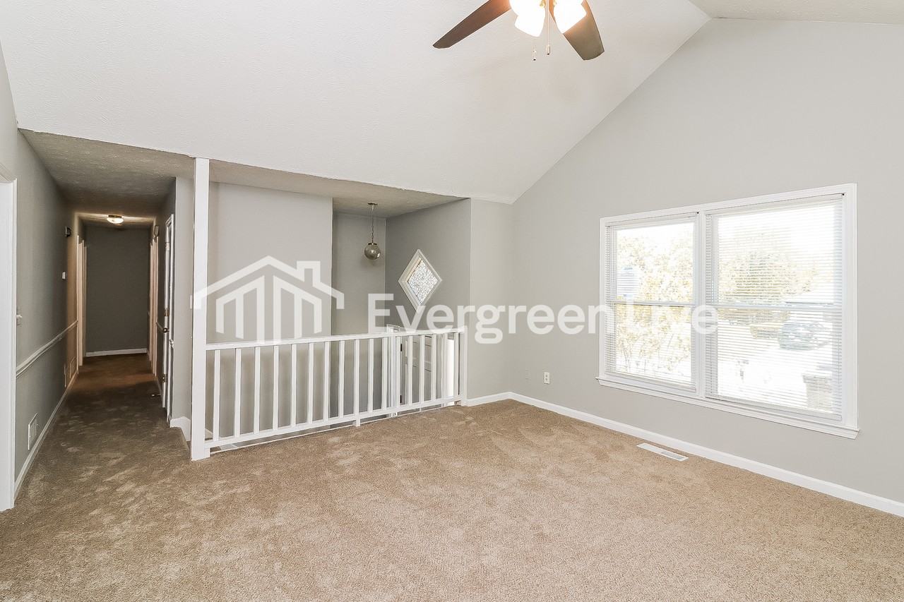 7382 Grove Wood Dr - Photo 3 of 15