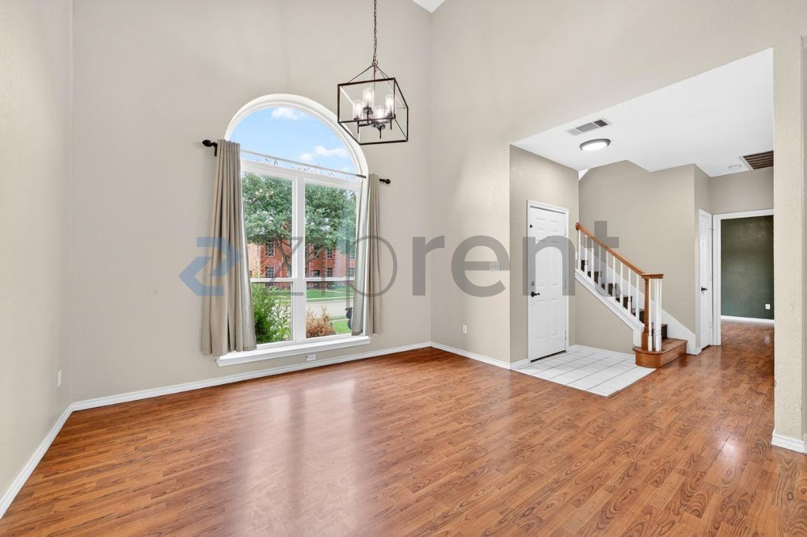 7011 Cottonwood Cir - Photo 7 of 31