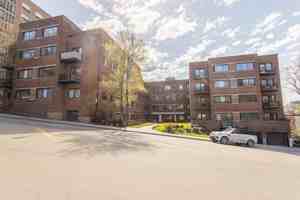 featured image of 3555 Av Atwater
