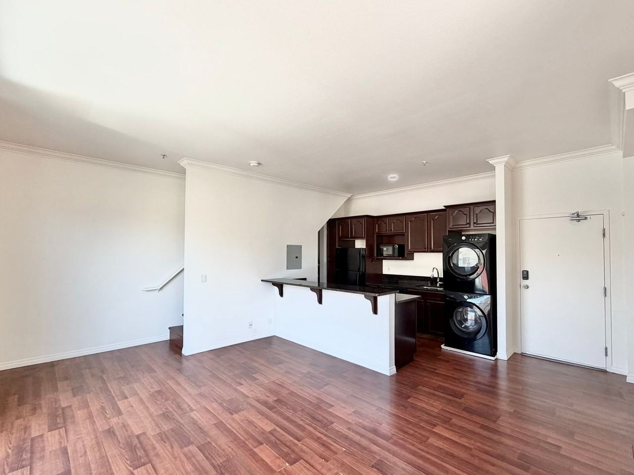 948 G St #24 - Photo 2 of 9