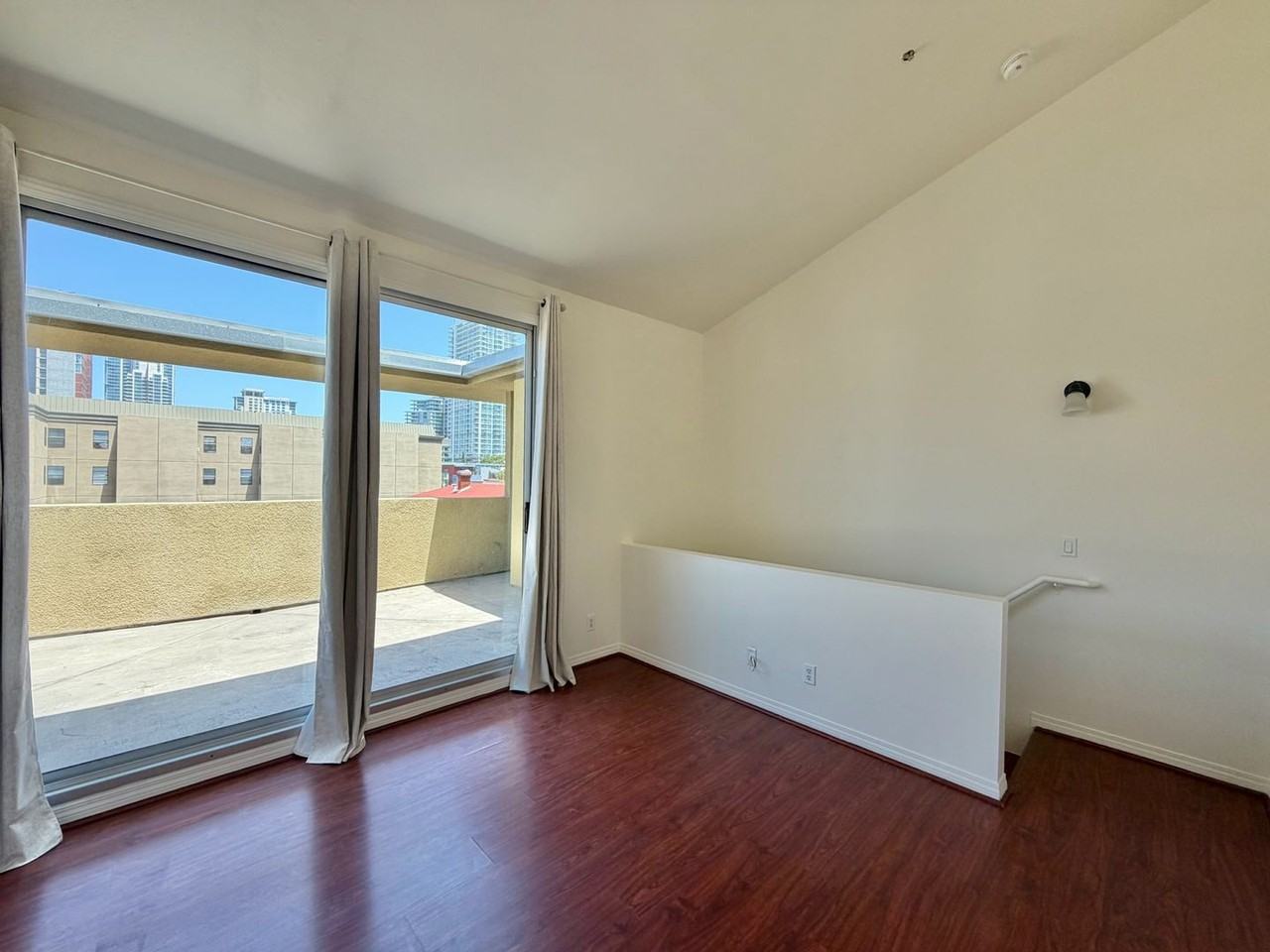 948 G St #24 - Photo 4 of 9