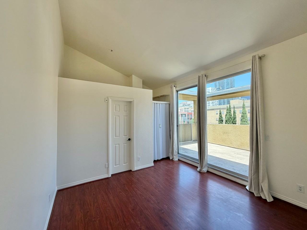 948 G St #24 - Photo 5 of 9