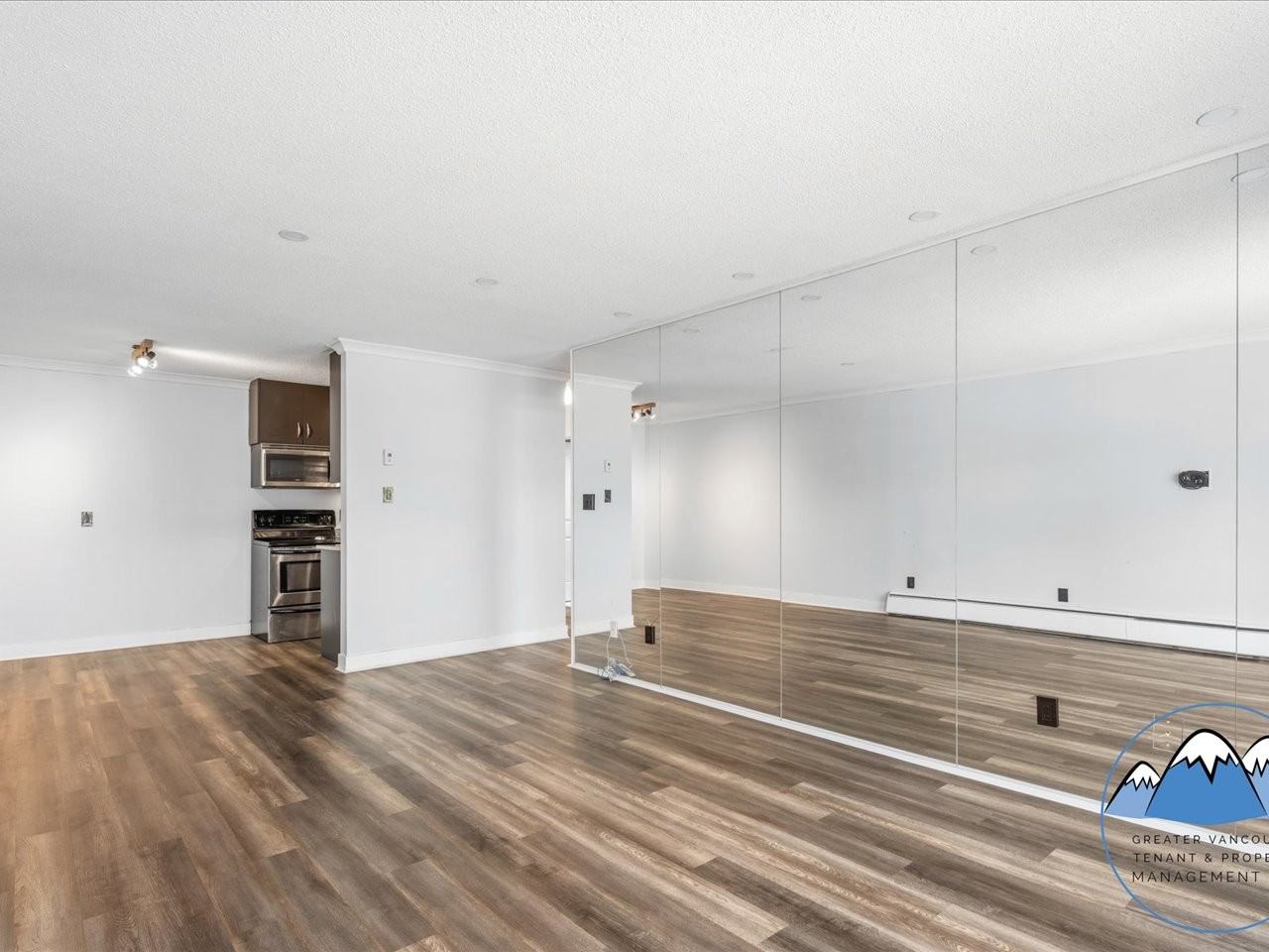270 3rd St W - Photo 7 of 25