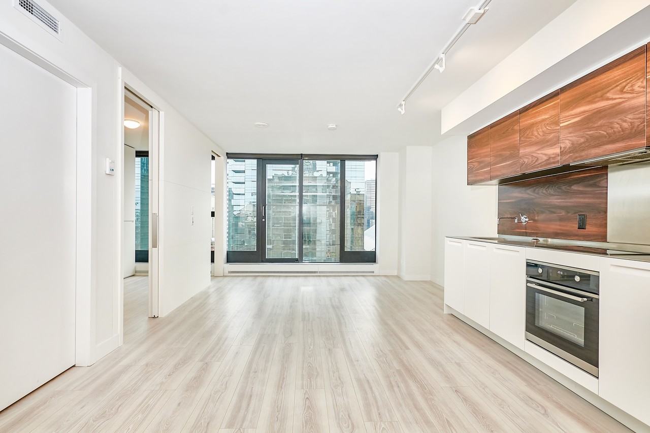 1133 Hornby St #1501 - Photo 3 of 19