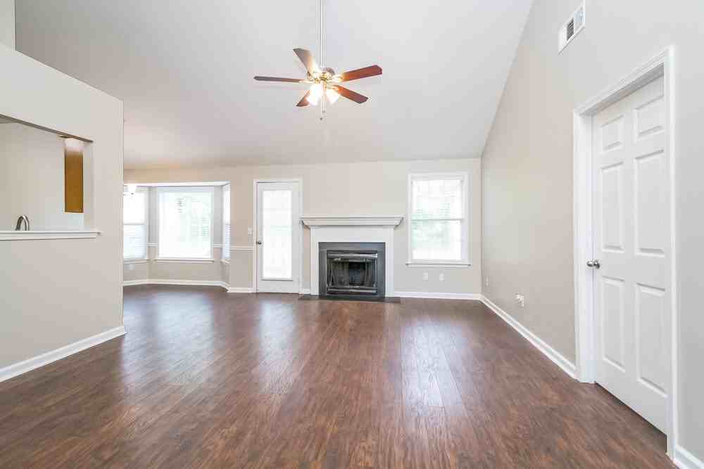 403 Wildlife Ct - Photo 3 of 16