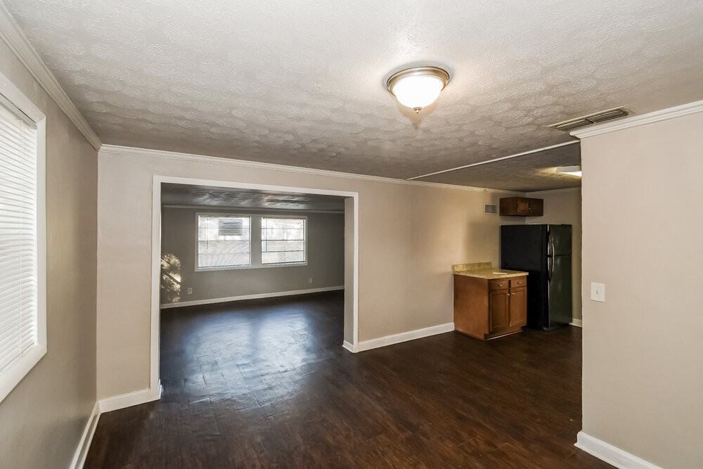 10513 Suomi St - Photo 6 of 16