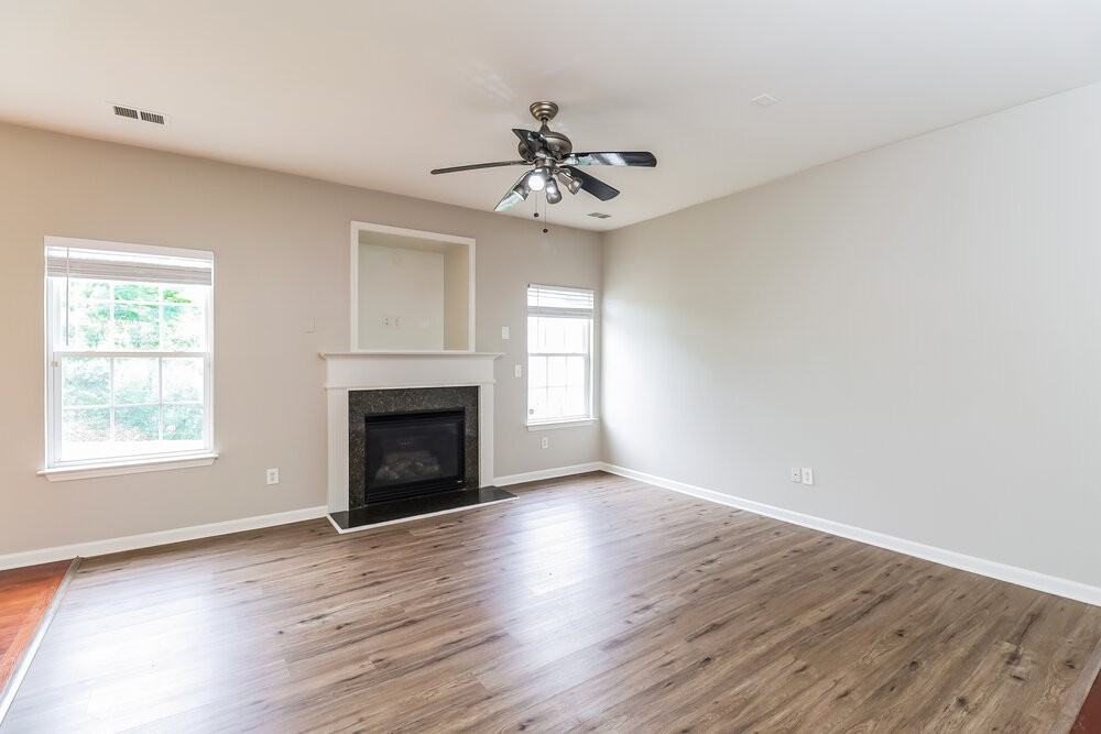 6415 Glenolden Dr - Photo 5 of 17